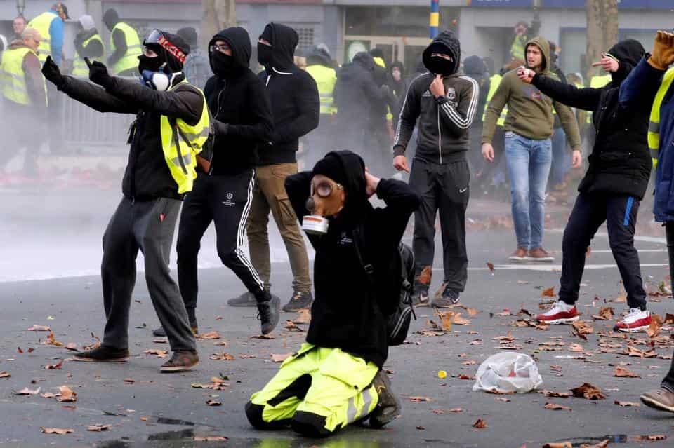 1,700 detained , 179 injured  resultant of  Clashes between ‘yellow vest’ protesters Vrs  French police