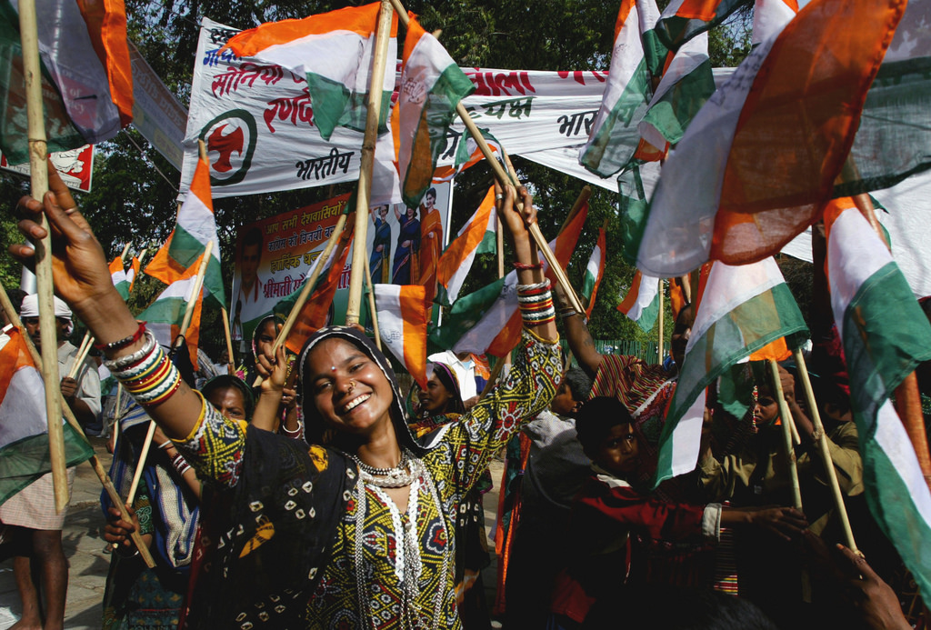 Modi wave swallowed by Hindi heart land  , Congress wrapped all three Important States