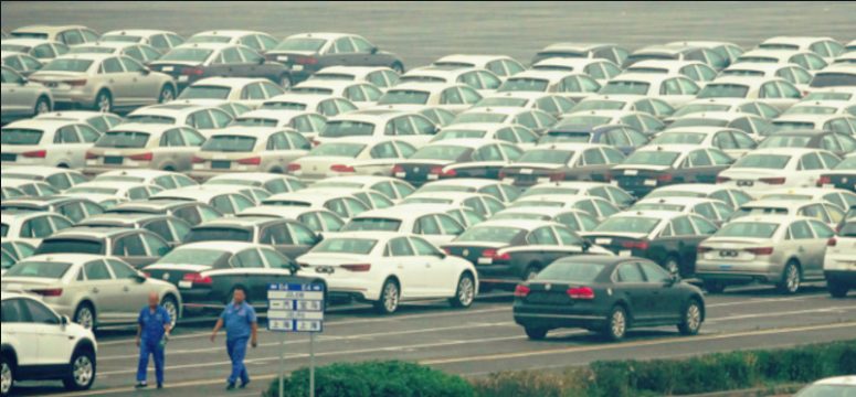 Economy doom : Auto Manufacturers cut production to bring down Inventory