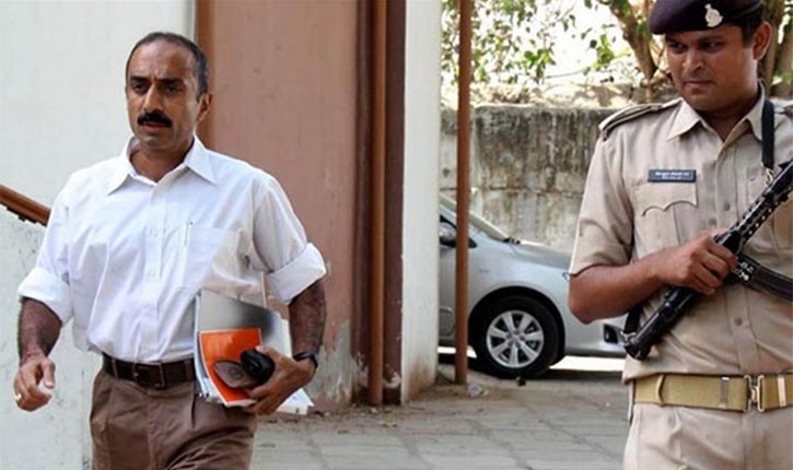 Dismissed & Jailed IPS Officer Sanjiv  writes Open letter to  Modi on Gujarat 2002 riots