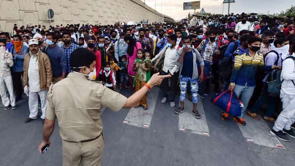 1000 buses for migrants : Priyanka made a petite dent in BJP den