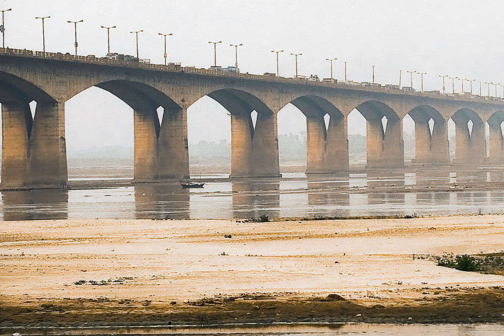 Bihar cancels  bridge  contracts and   Call for fresh tender