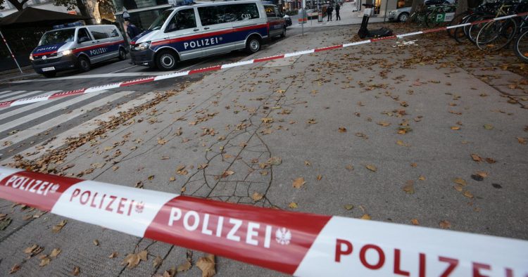 Austria  terror attack rise to 5 deaths  and 15 wounded  City sealed : Vienna Police