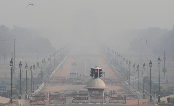 Delhi Diwalai cracker burst worst pollution level and the impact of aftermath  rain