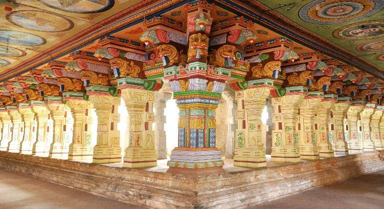 30 Priests issued notice  for missing(Stolen) Gold jewels of Goddess in Historic fame  Rameswaram temple