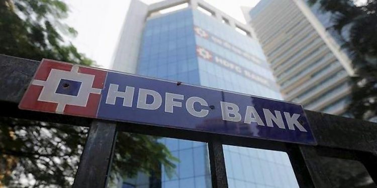 Police officials  book HDFC bank officals for kidnap and harassment charges