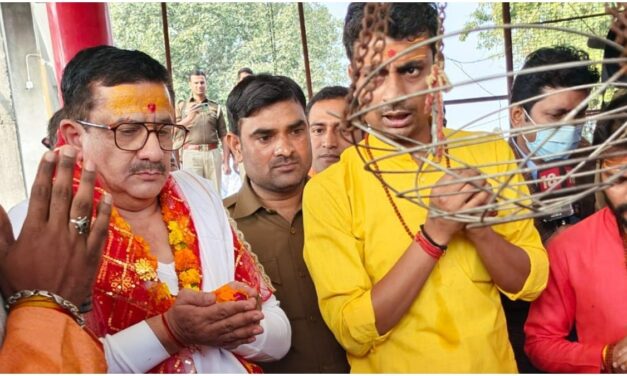 Wasim  Rizvi converted to Hindu at dasna temple but his caste  not disclosed