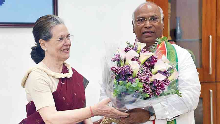 New Congress president Kharge bats for 50% party posts for below 50 years