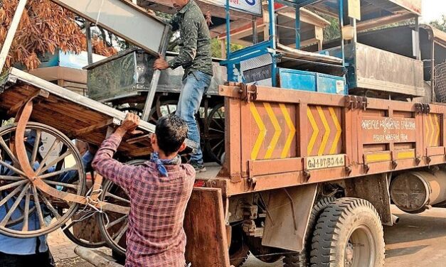 அசைவ உணவுக் கடைகளுக்கு தடை: அகமதாபாத் மாநகராட்சியை வறுத்தெடுத்த குஜராத் உயர்நீதிமன்றம்